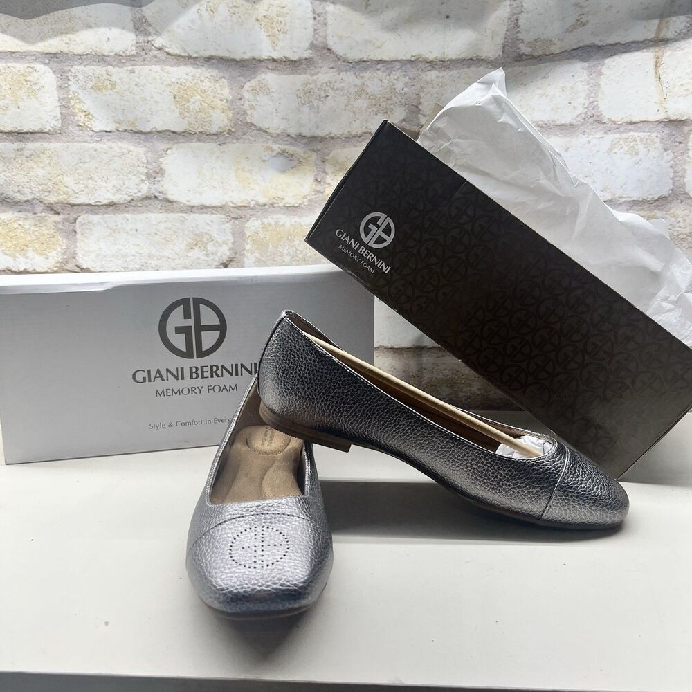 NIB~ Giani Bernini Women's Silver/Metallic Ballet Flats~Logo ~ Memory Foam ~7.5M